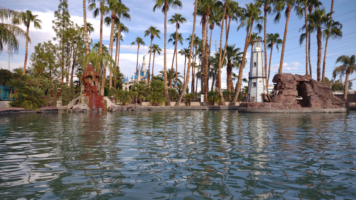 Sargun Bhatia - Waterpark, Phoenix, AZ